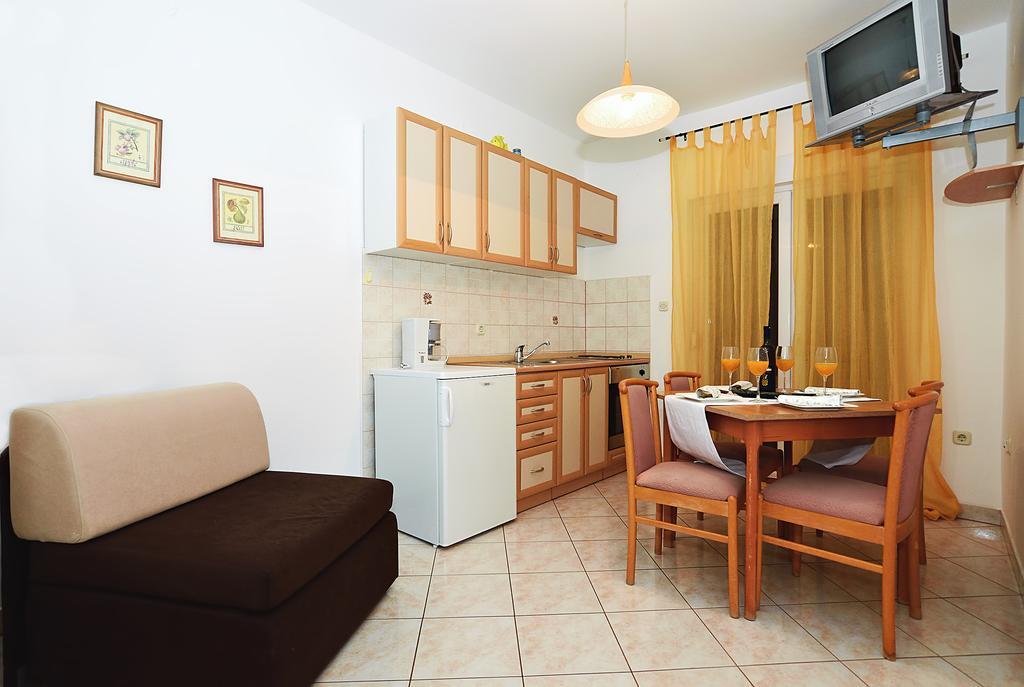 Sukošan Apartments Lucija מראה חיצוני תמונה
